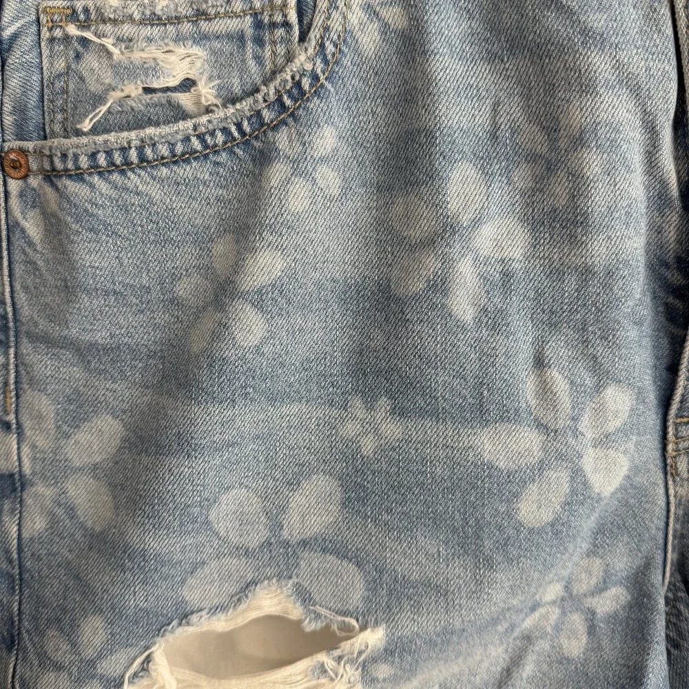 American Eagle Highest Rise Baggy Short Daisy‎ Print Women's Size 12 Beach Boho